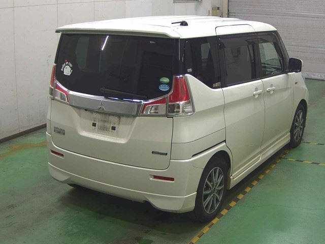 MITSUBISHI DELICA D2 2016