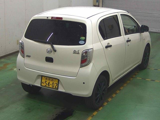 DAIHATSU MIRA E S 2014