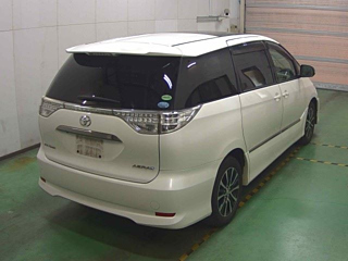 TOYOTA ESTIMA 2013