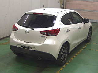 MAZDA DEMIO 2015