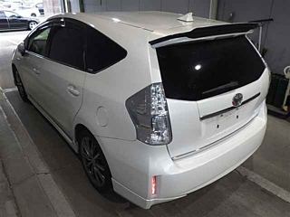TOYOTA PRIUS ALPHA 2012