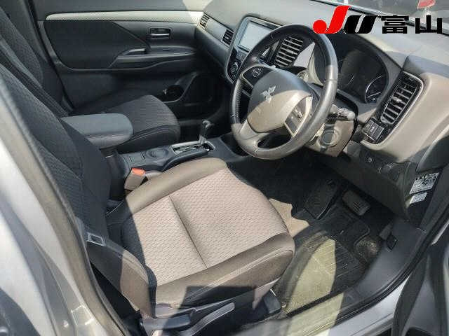 MITSUBISHI OUTLANDER 2014