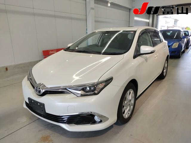 TOYOTA AURIS 2016