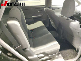 TOYOTA PRIUS ALPHA 2012