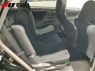 TOYOTA PRIUS ALPHA 2014