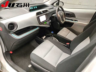 TOYOTA AQUA 2013