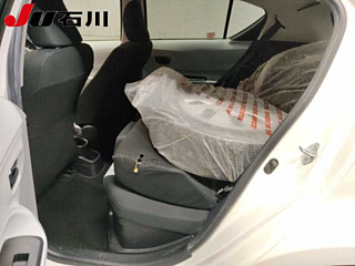 TOYOTA AQUA 2013