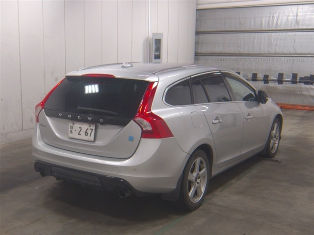 VOLVO V60 2011