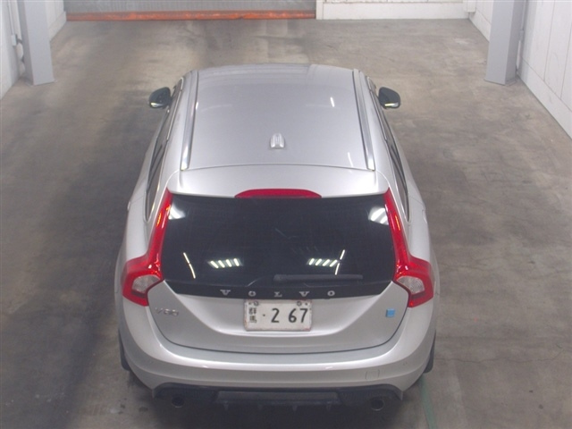 VOLVO V60 2011