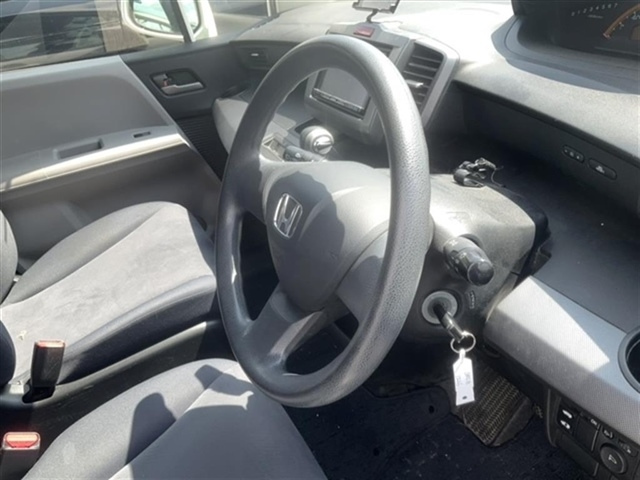 HONDA FREED 2009