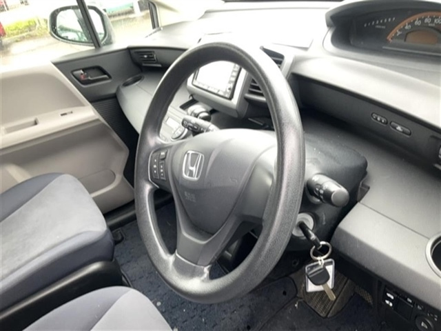 HONDA FREED 2008