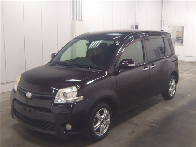 TOYOTA SIENTA 2012
