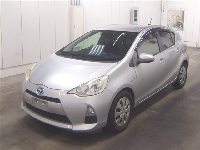 TOYOTA AQUA 2012