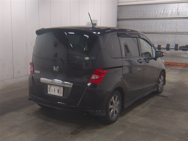 HONDA FREED 2010