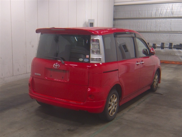 TOYOTA SIENTA 2011