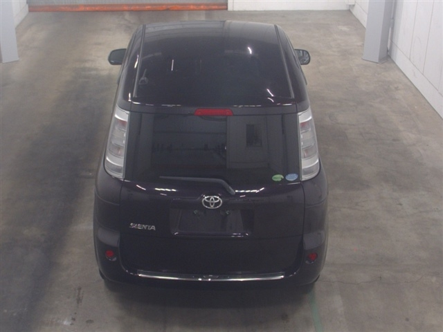TOYOTA SIENTA 2012