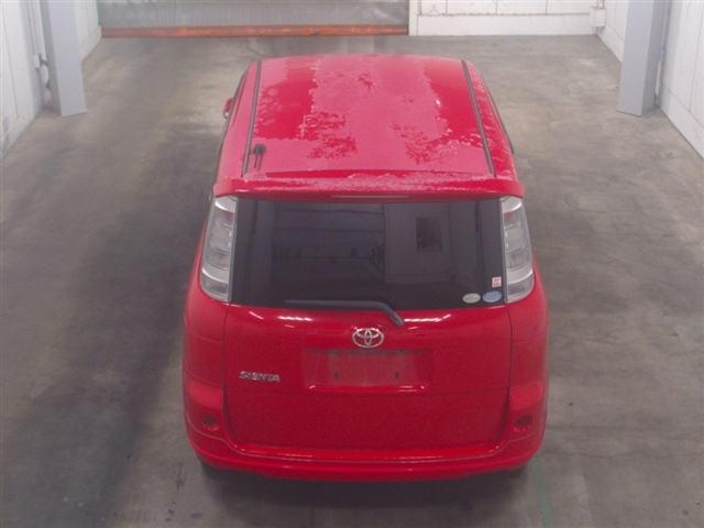 TOYOTA SIENTA 2011