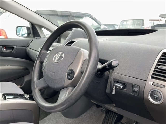 TOYOTA PRIUS 2010