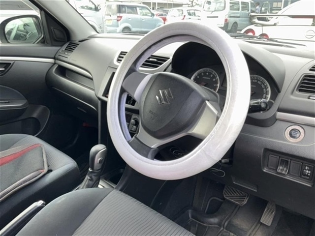 SUZUKI SWIFT 2010