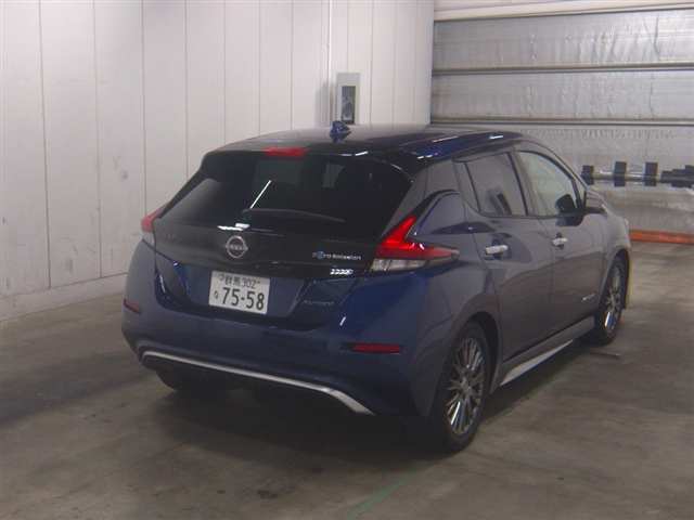 NISSAN LEAF 2023