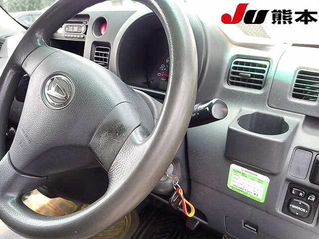 DAIHATSU HIJET VAN 2013
