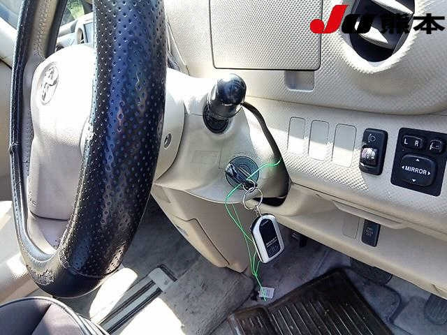 TOYOTA PORTE 2009