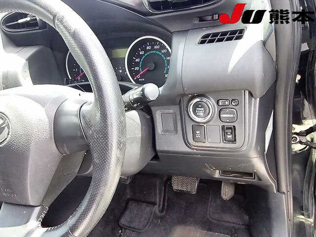 TOYOTA WISH 2011