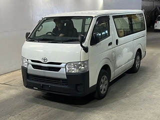 TOYOTA HIACE VAN 2020