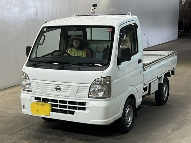 NISSAN CLIPPER TRUCK 2014