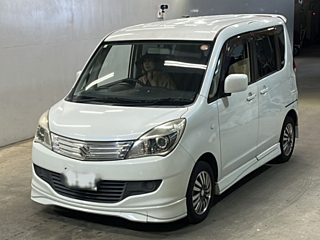 SUZUKI SOLIO 2011