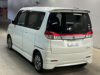 SUZUKI SOLIO 2011