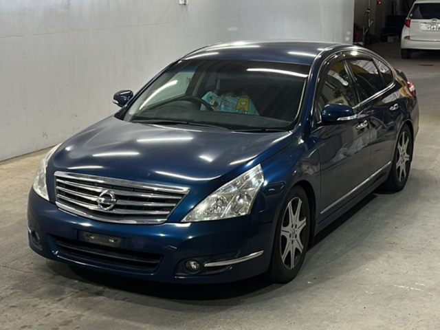 NISSAN TEANA 2010