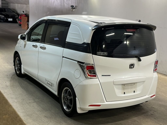 HONDA FREED 2014