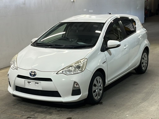 TOYOTA AQUA 2012