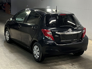 TOYOTA VITZ 2016