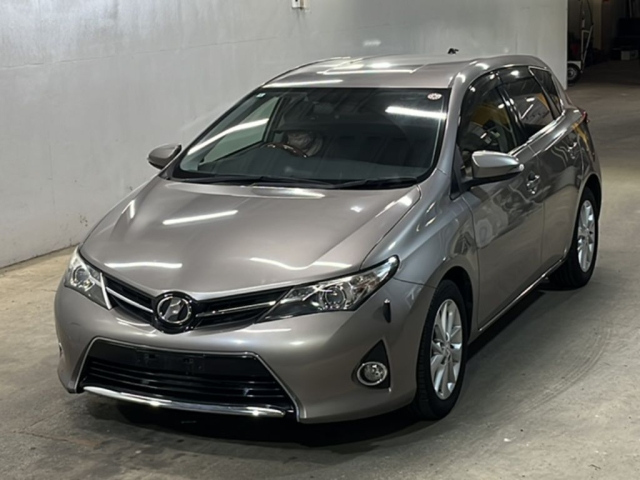 TOYOTA AURIS 2014