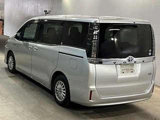 TOYOTA VOXY 2016