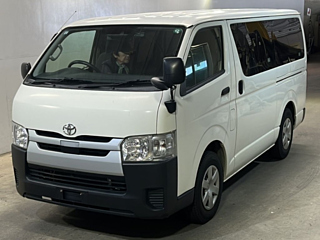 TOYOTA HIACE VAN 2020