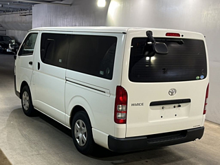 TOYOTA HIACE VAN 2020