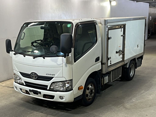 TOYOTA DYNA 2018