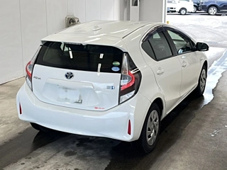 TOYOTA AQUA 2020