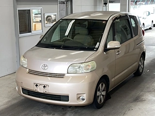 TOYOTA PORTE 2010