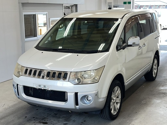 MITSUBISHI DELICA D5 2008