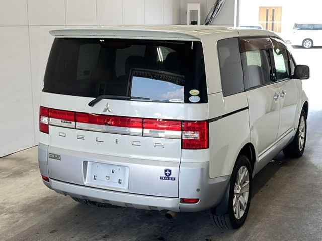 MITSUBISHI DELICA D5 2008