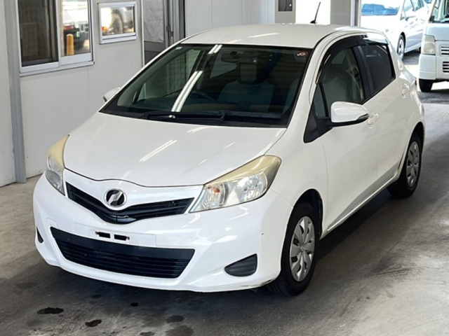 TOYOTA VITZ 2012