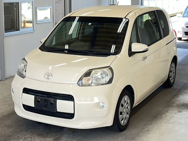 TOYOTA PORTE 2014