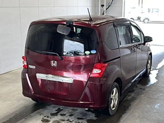 HONDA FREED 2010