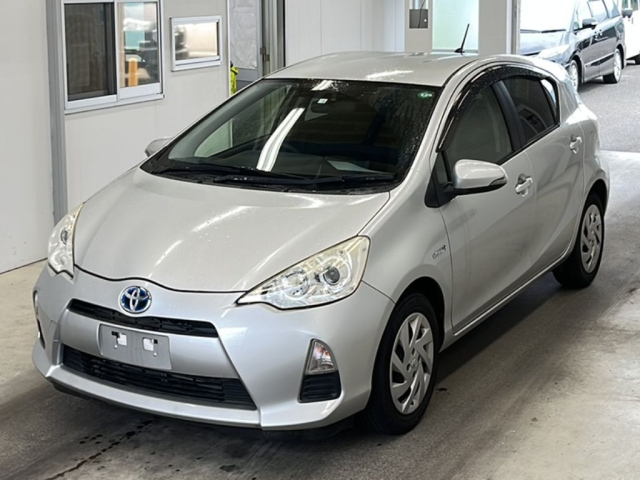 TOYOTA AQUA 2014