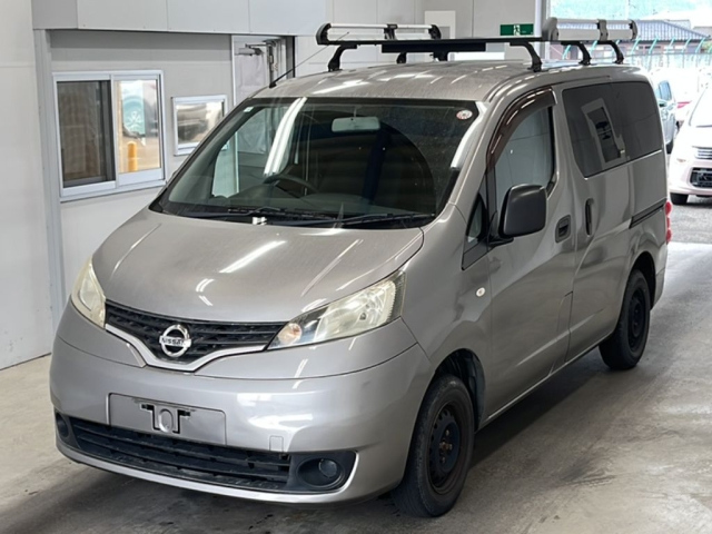 NISSAN NV200 2012