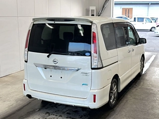 NISSAN SERENA 2011